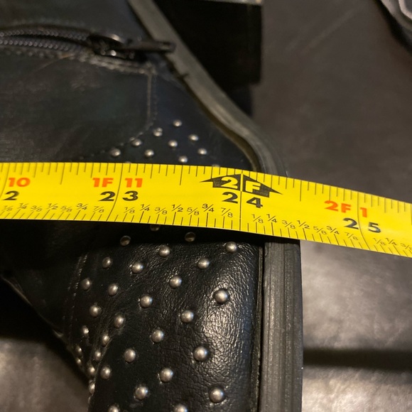 Black Studded Knee High Size 9 boots with Lace up detail and zippers - Picture 12 of 16